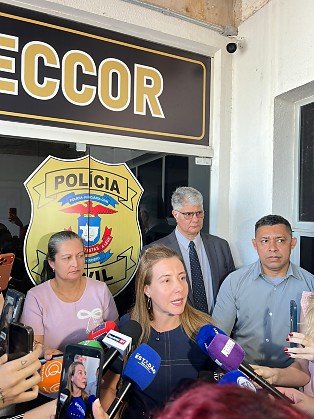 Prefeita de VG chama confinamento de vereadores de “cárcere privado”
