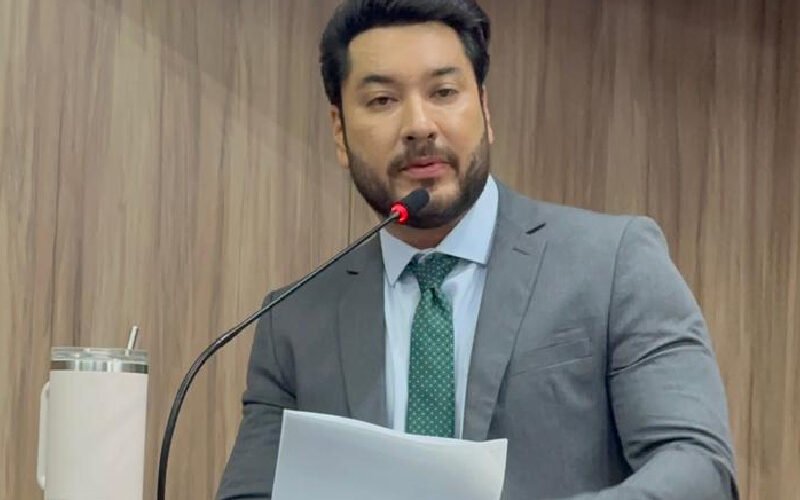 Vereadores acionam PM após impasse durante fiscalização no patrimônio da Educação de Várzea Grande