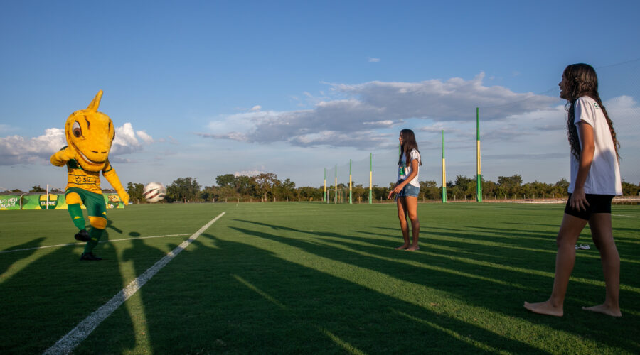 Cuiabá lança projeto esportivo para atender 600 crianças e adolescentes