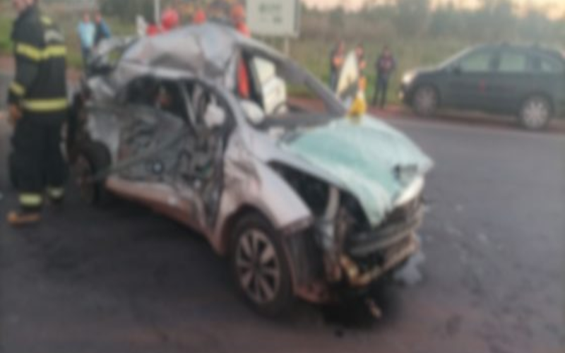 Motorista e duas crianças morrem após colisão entre carro e caminhão em Cuiabá