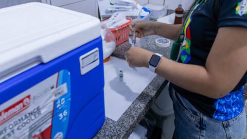 Cuiabá registra queda de 88,39% nos casos de Covid-19, enquanto influenza segue em alta