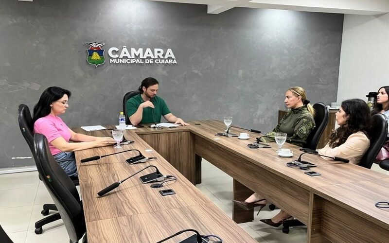 Nova secretária discute melhorias no atendimento e combate aos maus-tratos em Cuiabá