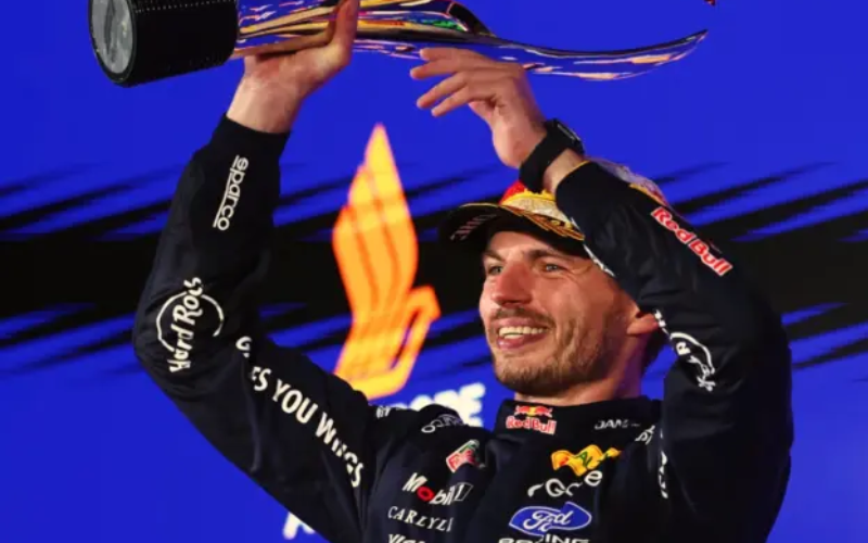 Domínio absoluto: Verstappen lidera de ponta a ponta em Singapura e Gabriel Bortoleto quebra
